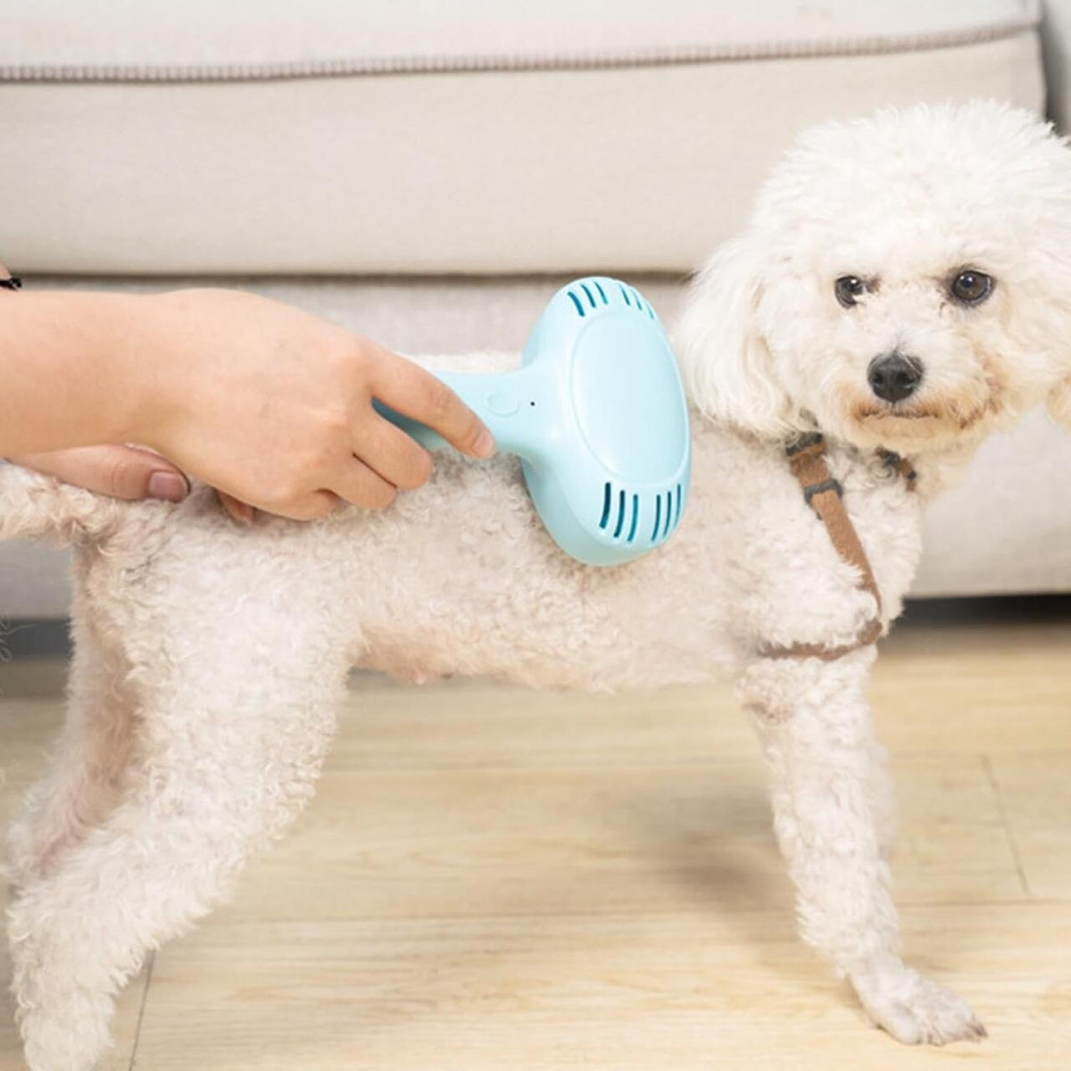 Essenza FurSmooth — Cepillo Eléctrico Quitapelos para Mascotas