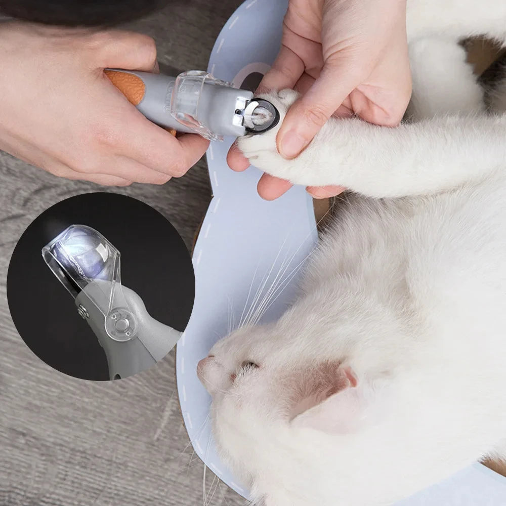 Essenza NailCare LED — Cortauñas para Mascotas con Luz LED | Corte Preciso y Seguro